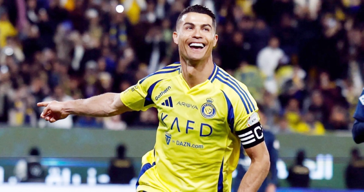 'الرياض' يستضيف مواجهة رونالدو  واليونايتد