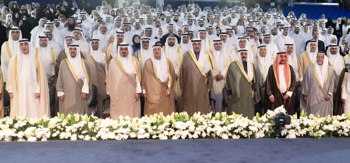 سمو الأمير يكرم كوكبة من المعلمين والمدارس المتميزة بمناسبة اليوم العالمي للمعلم