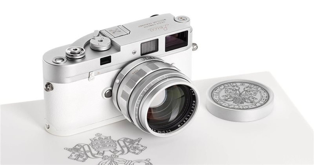 بيع كاميرا البابا الراحل بـ7.5 مليون دولار