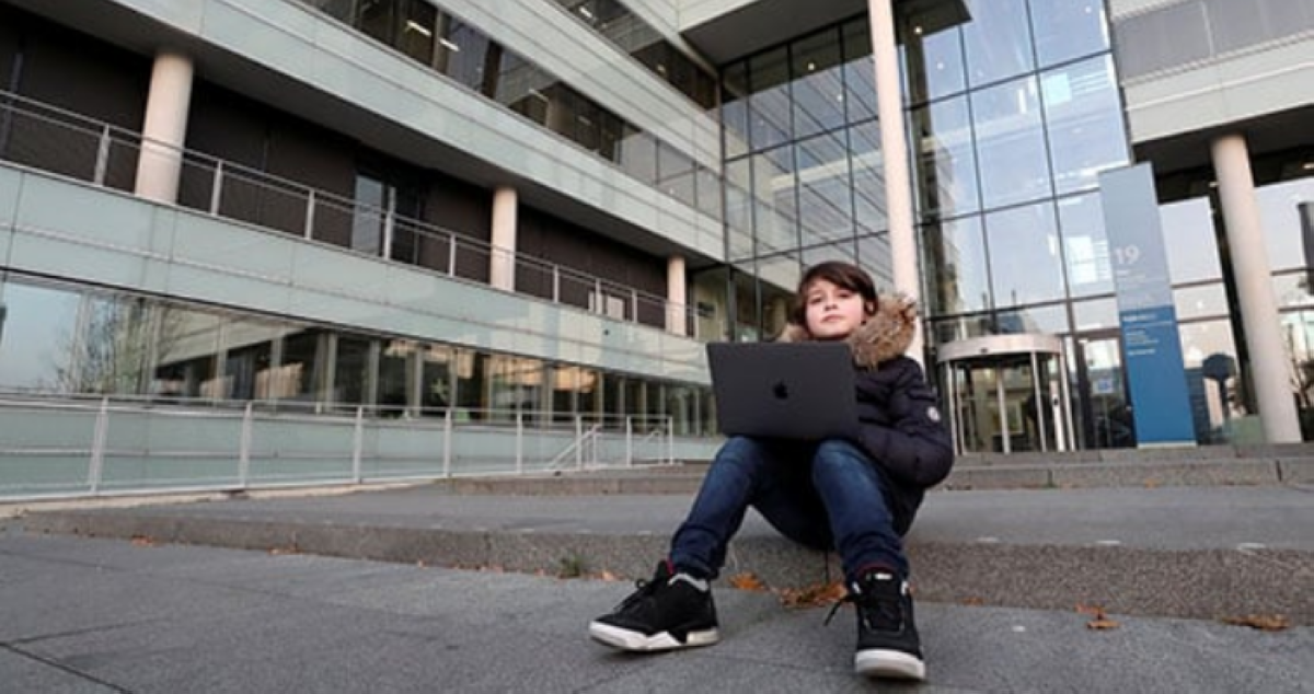 الفتى العبقري... أينشتاين الصغير يذهل العالم