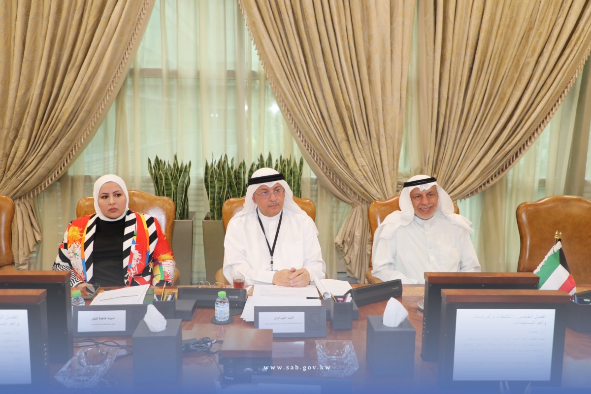 رئيس ديوان المحاسبة يبحث مع وفد عُماني الموضوعات الرقابية