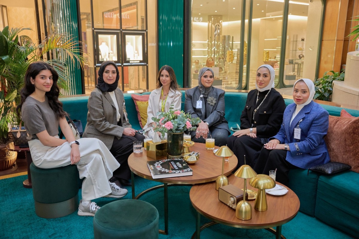 البنك الأهلي الكويتي يجتمع بعميلاته في دار بوشرون للمجوهرات