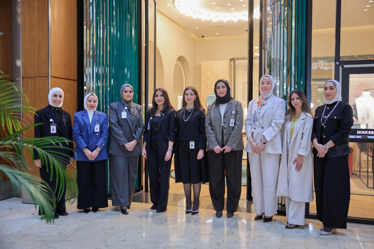 البنك الأهلي الكويتي يجتمع بعميلاته في دار بوشرون للمجوهرات