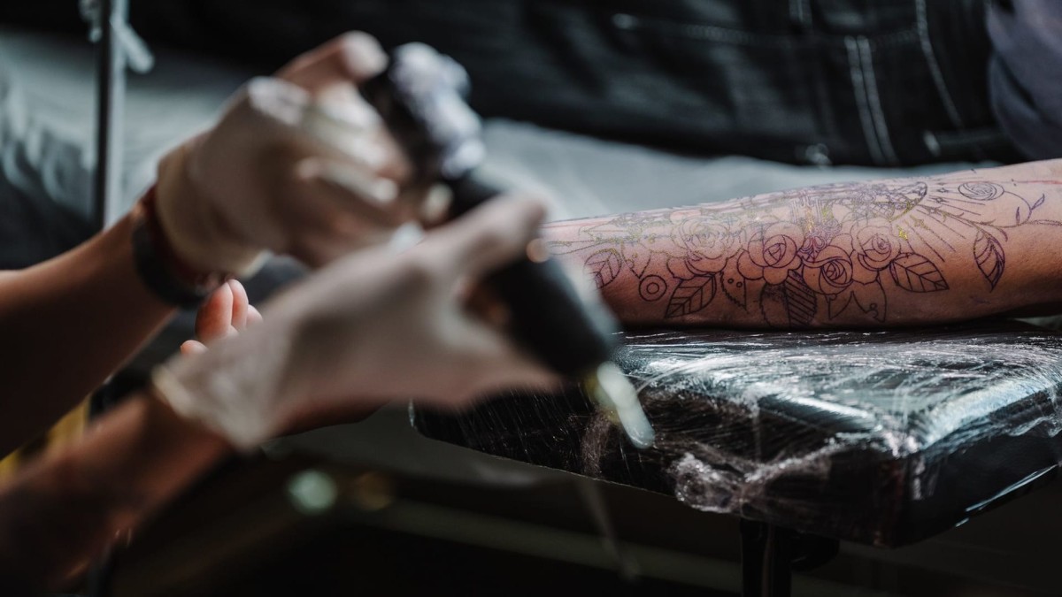 دراسة تحذر: الوشم قد يزيد خطر الإصابة بسرطان الجلد