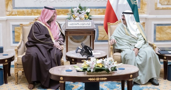 سمو الأمير يستقبل وزير الدولة السعودي 