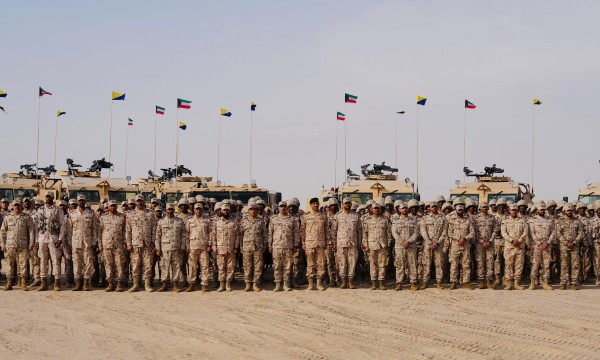 رئيس الأركان: التعليم العسكري أساس تنمية القدرات القيادية للضباط. رعى مشروع "رحلة الصقر 1" لدفعة "الطلبة الجامعيين" في #الأديرع 