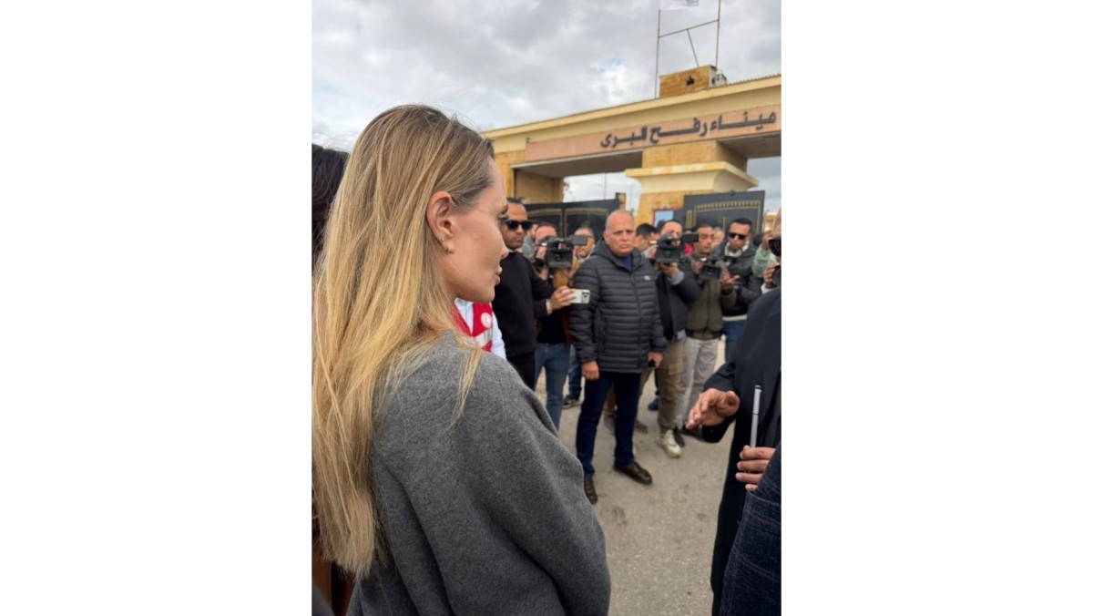 أنجلينا جولي في زيارة إنسانية إلى معبر رفح تضامناً مع الشعب الفلسطيني