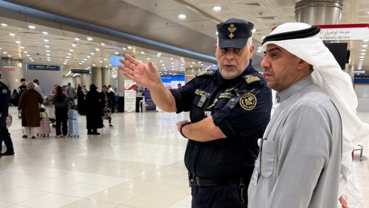 رئيس 'الجمارك' تفقد  مطار 'T1 و T5': تحقيق الانسيابية في حركة تفتيش المسافرين وحماية البلاد من أي محاولات للتهريب