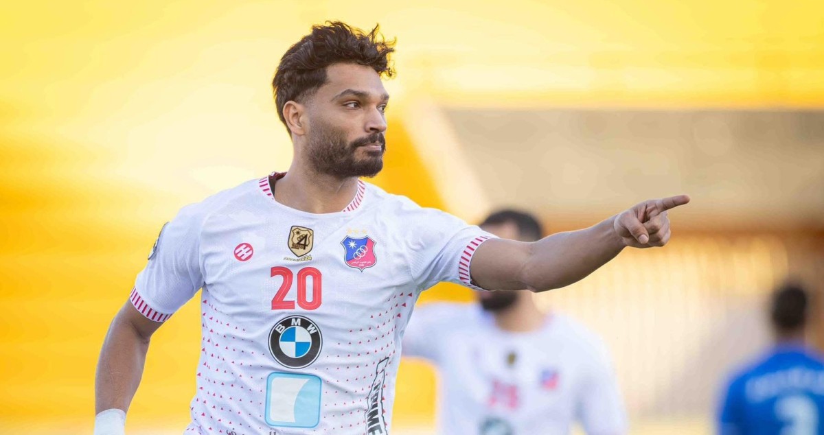 'الأبيض' و'الأخضر'... 'خارج السرب'