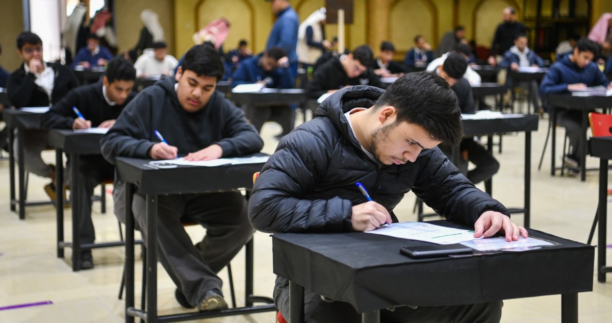 طلبة الصف الـ12 يبدأون اختبارات نهاية الفصل الأول