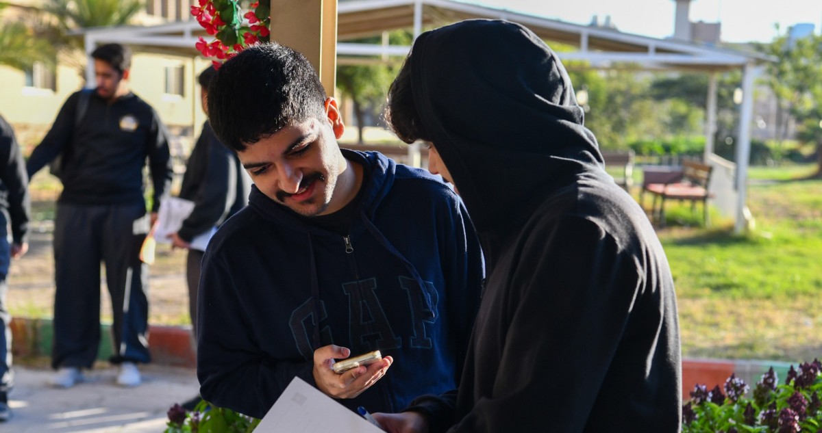 طلبة الصف الـ12 يبدأون اختبارات نهاية الفصل الأول