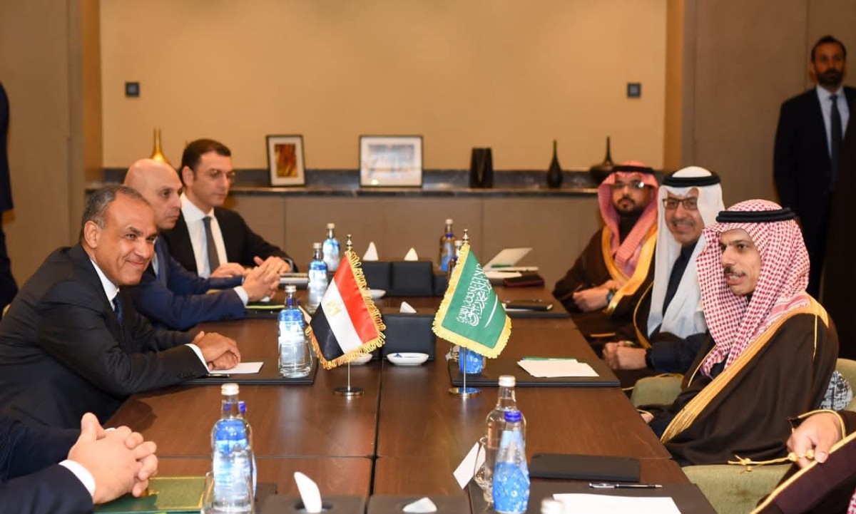 وزيرا خارجية مصر والسعودية: تكثيف العمل المشترك لحماية الأمن القومي العربي ومواجهة التحديات المتصاعدة