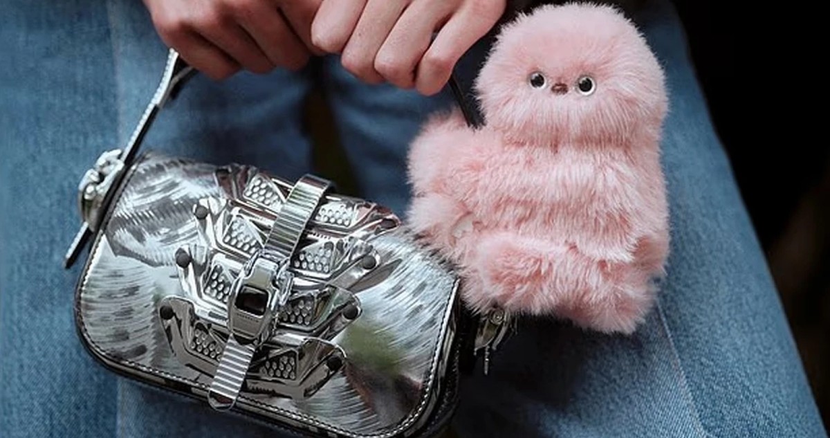 وداعاً 'لابوبو' الصامتة… 'ميرومي' صديق جديد يفهم المشاعر 2 وداعاً 'لابوبو' الصامتة… 'ميرومي' صديق جديد يفهم المشاعر