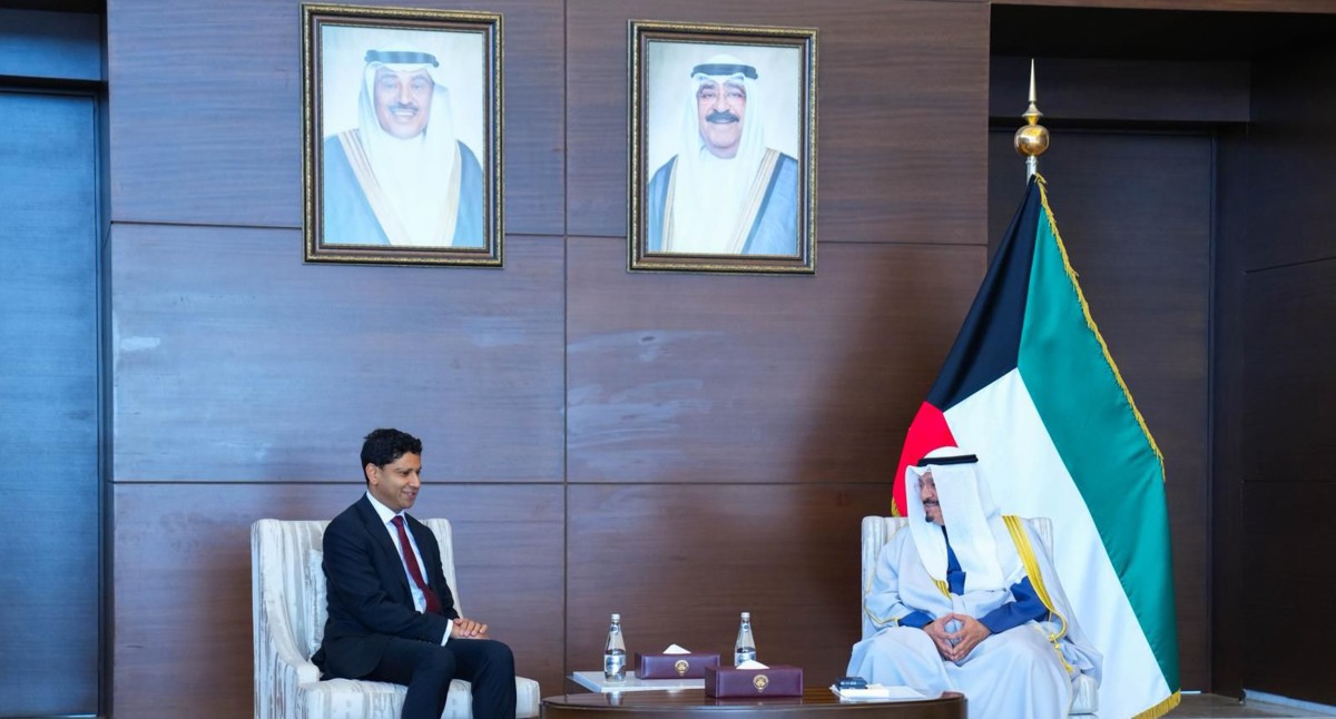 رئيس الوزراء يبحث العلاقات مع السفير البريطاني