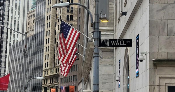 119 مليار دولار استثمارات الصناديق الخليجية بـ أميركا في 2025 