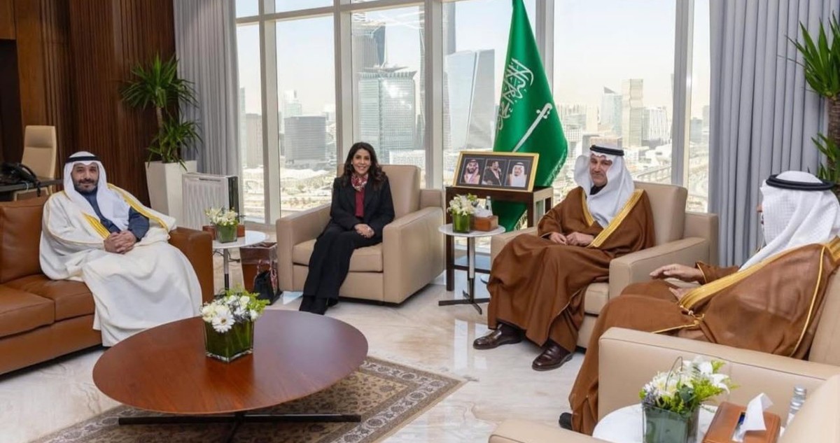 المشعان تبحث مع وزير النقل السعودي تعزيز التعاون