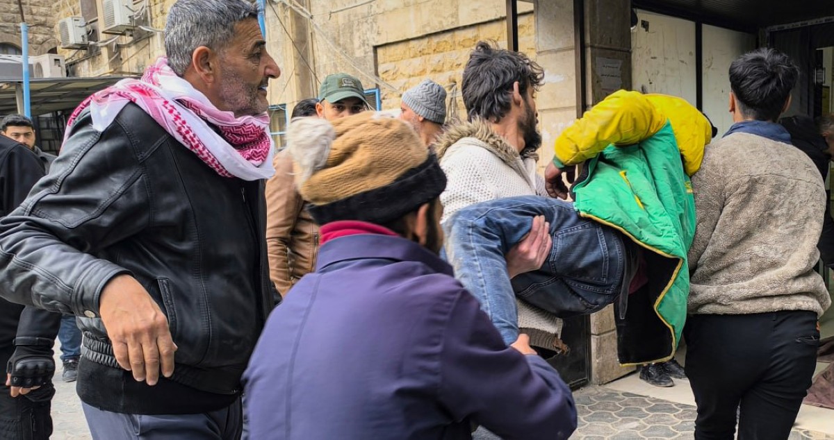 الجيش السوري يُخلي مواقع بحلب قبل قصفها وسط تجدد الاشتباكات