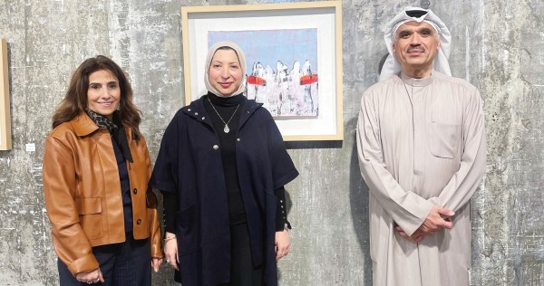 أميرة أشكناني... تجمع 'بين المغادرة والوصول'