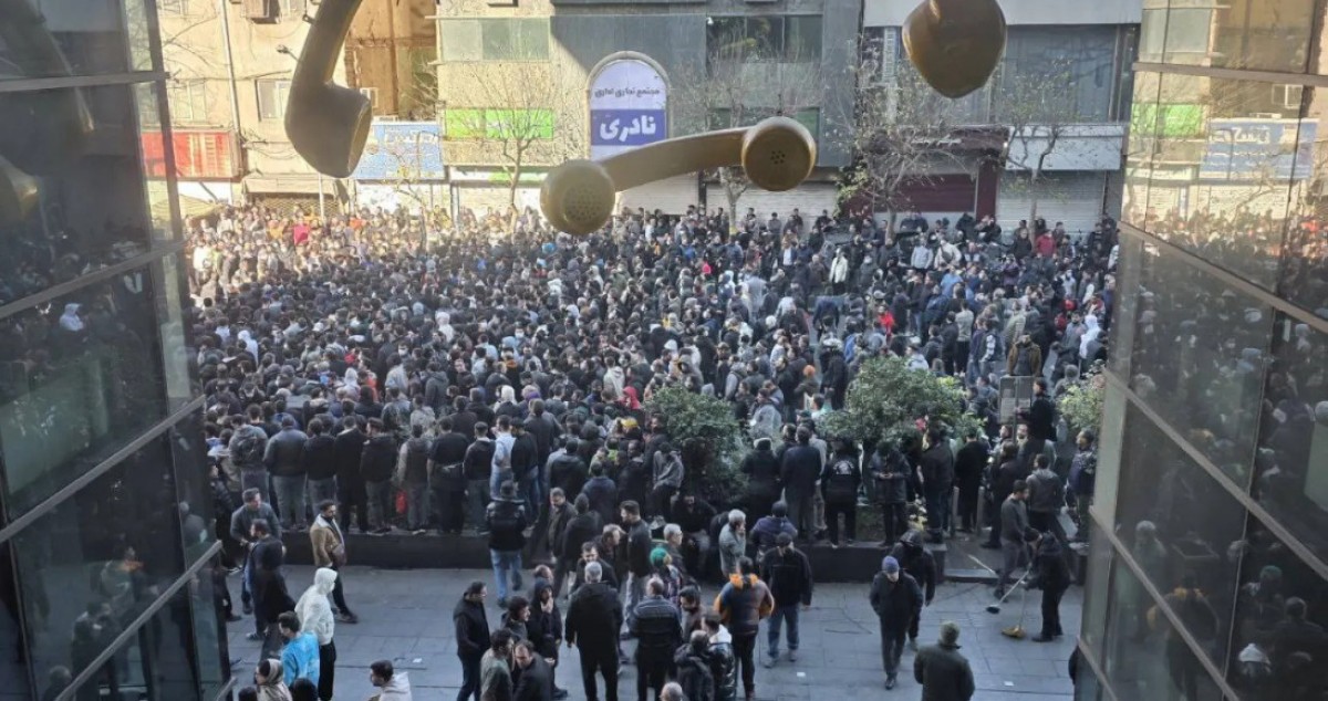 طهران: نعيش في خضم حرب