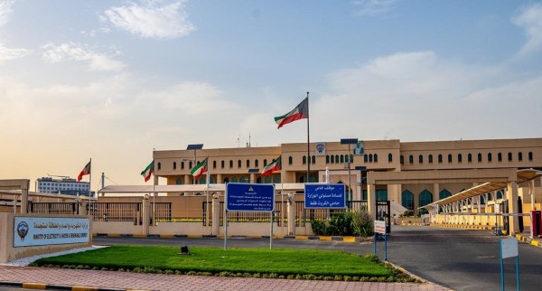 بدء تمديد كيبلات الألياف الضوئية بين محطات التحويل لتعزيز كفاءة الشبكة الكهربائية