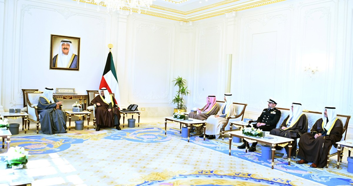 سمو ولي العهد يستقبل النائب الأول ووزير الداخلية البحريني