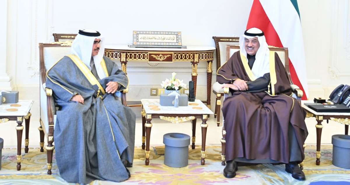 سمو ولي العهد يستقبل النائب الأول ووزير الداخلية البحريني