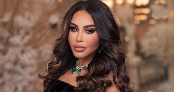 أحلام الشامسي ترفع سقف الجرأة في أحدث إطلالاتها 