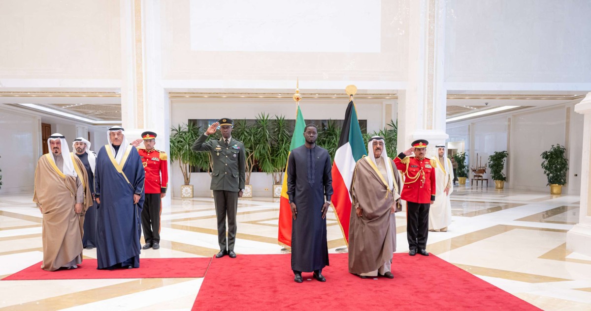 سمو الأمير يستقبل رئيس السنغال