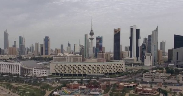 الأرصاد: طقس معتدل نهاراً ومائل للبرودة ليلاً مع رياح نشطة وغبار وفرص أمطار 