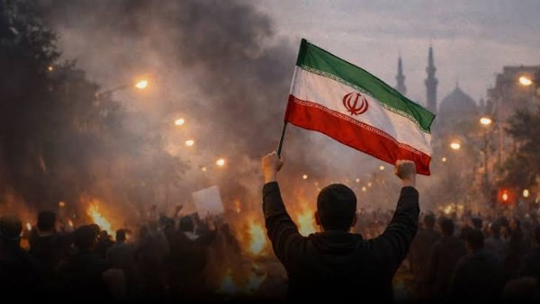 دول غربية وآسيوية تدعو رعاياها إلى مغادرة إيران فوراً 