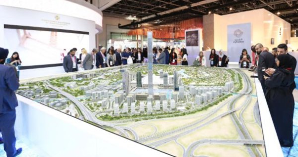 ضوابط جديدة للمعارض العقارية. الملحم ل "السياسة": المشاركة للمطورين فقط وحظر الوساطة و البيع في المعرض. منع تسويق أراضٍ لم يصدر لها ترخيص بناء رسمي وجميع المشاريع المعروضة ستخضع للمراجعة 