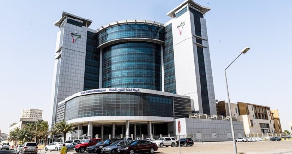 القوى العاملة تطلق خدمة "الاعتماد المسبق" لإذن المغادرة 