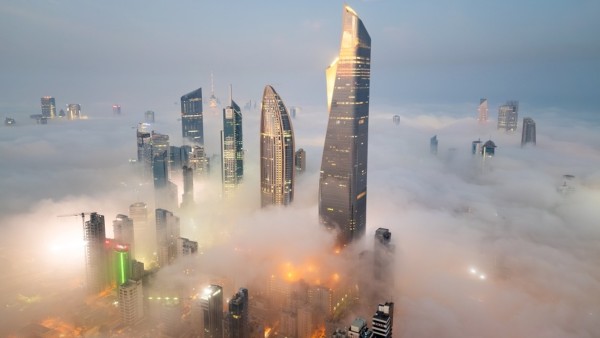 "الأرصاد": انخفاض الرؤية الأفقية بسبب الضباب في بعض المناطق 