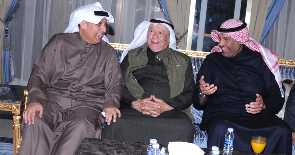 حمد جابر العلي يستقبل ضيوف ديوانه