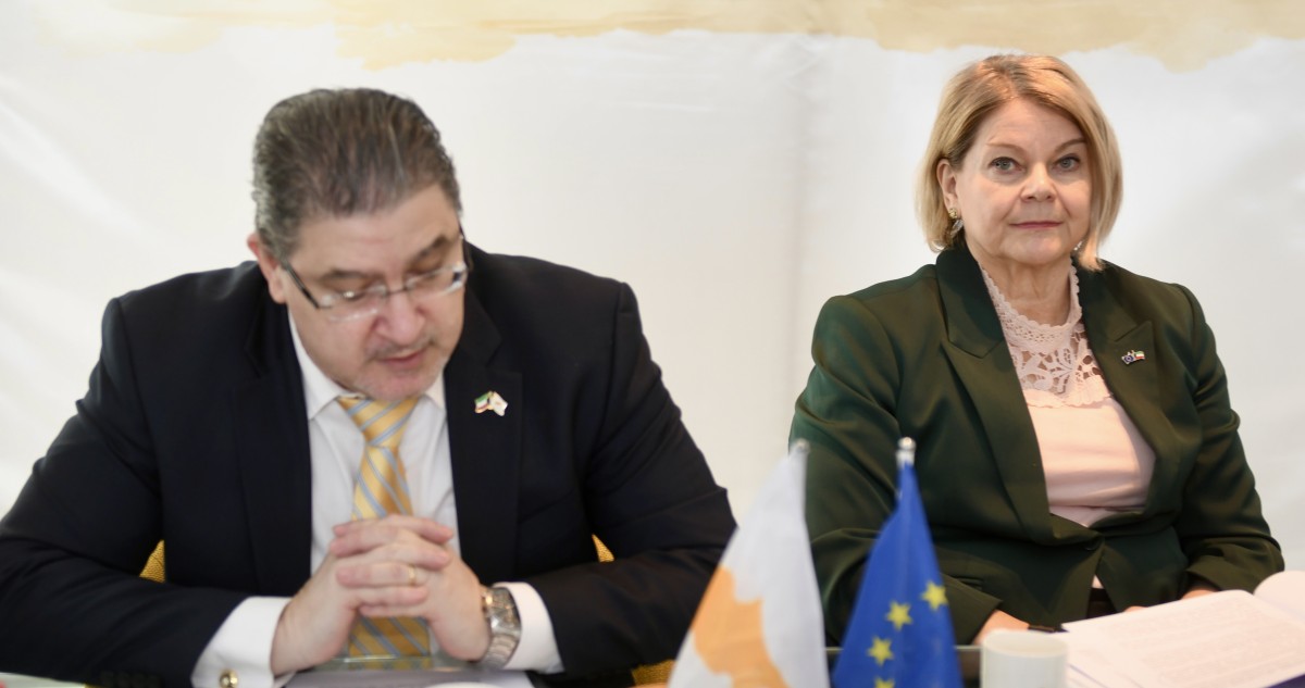 سفيرة الاتحاد الأوروبي: مستعدون للدفاع عن  مصالحنا في مواجهة 'سياسات الإكراه عبر الرسوم'