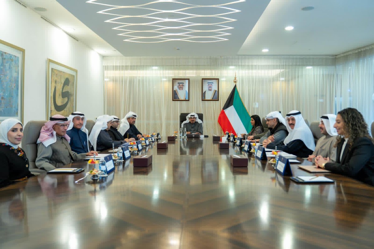 رئيس الوزراء يوجه بإنجاز المشاريع التنموية بوتيرة سريعة