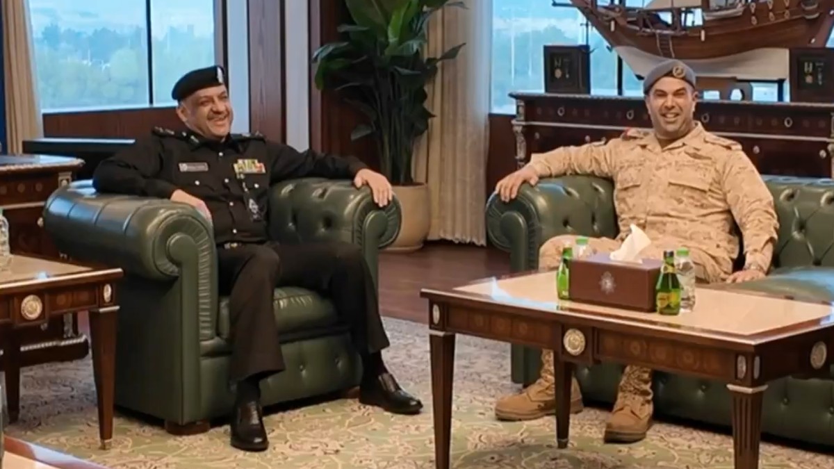 وكيل 'الداخلية' يبحث مع نائب رئيس الأركان تعزيز التكامل بين الجهات العسكرية والأمنية