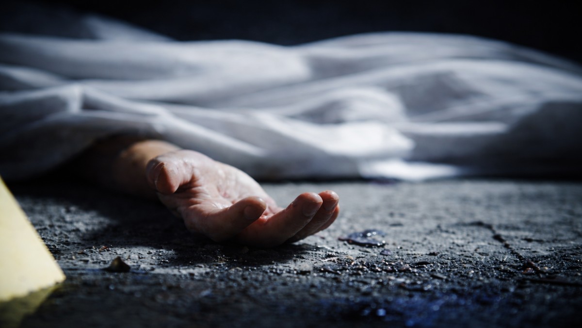 قتل زوجته وانتحر بعد شهر من زفافهما