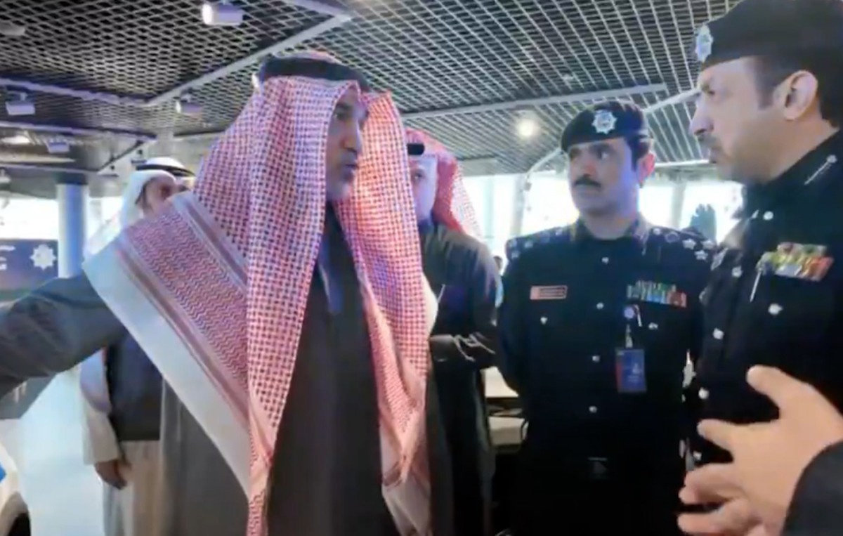 'الداخلية' تتسلم دوريات حديثة مقدّمة من شركة علي الغانم وأولاده