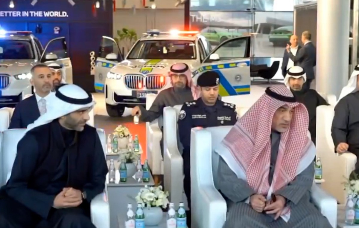 'الداخلية' تتسلم دوريات حديثة مقدّمة من شركة علي الغانم وأولاده