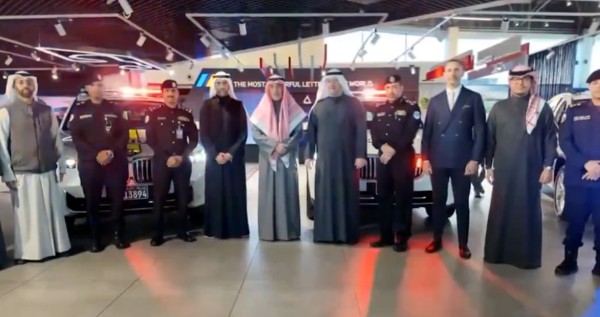 وزارة الداخلية تتسلم دوريات جديدة من شركة علي الغانم وأولاده لتعزيز الأمن