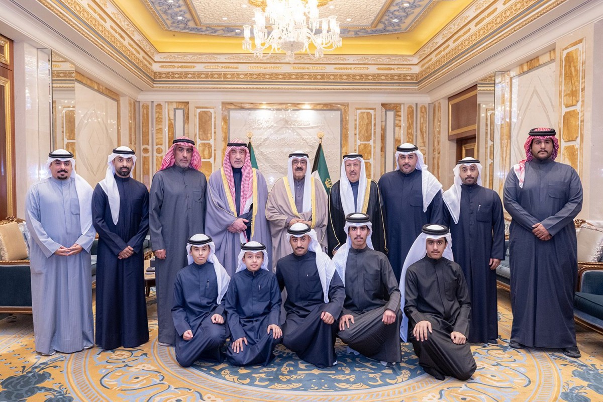 سمو الأمير يستقبل النائب الأول وأهالي شهيدي الواجب العقيد سعود الخمسان والرقيب محمد الهاجري