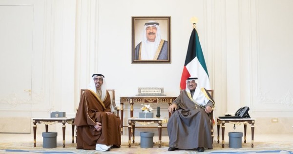ولي العهد يستقبل نائب رئيس الوزراء وزير خارجية الإمارات في قصر بيان