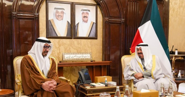 زيارة نائب رئيس الوزراء ووزير خارجية الإمارات للكويت: تفاصيل وأهداف اللقاء