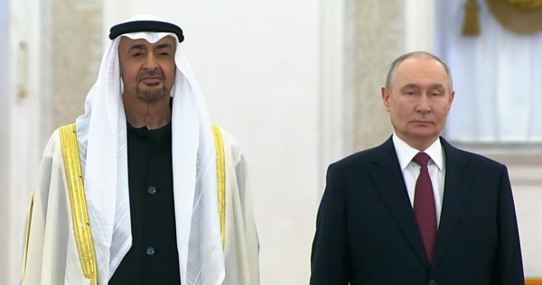 بوتين يشيد بجهود الشيخ محمد بن زايد في تعزيز الشراكة الستراتيجية بين روسيا و #الإمارات 