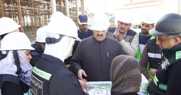 وزير الصحة يتفقد مشروع "الوفرة الصحي" وإنجازه في نوفمبر المقبل 