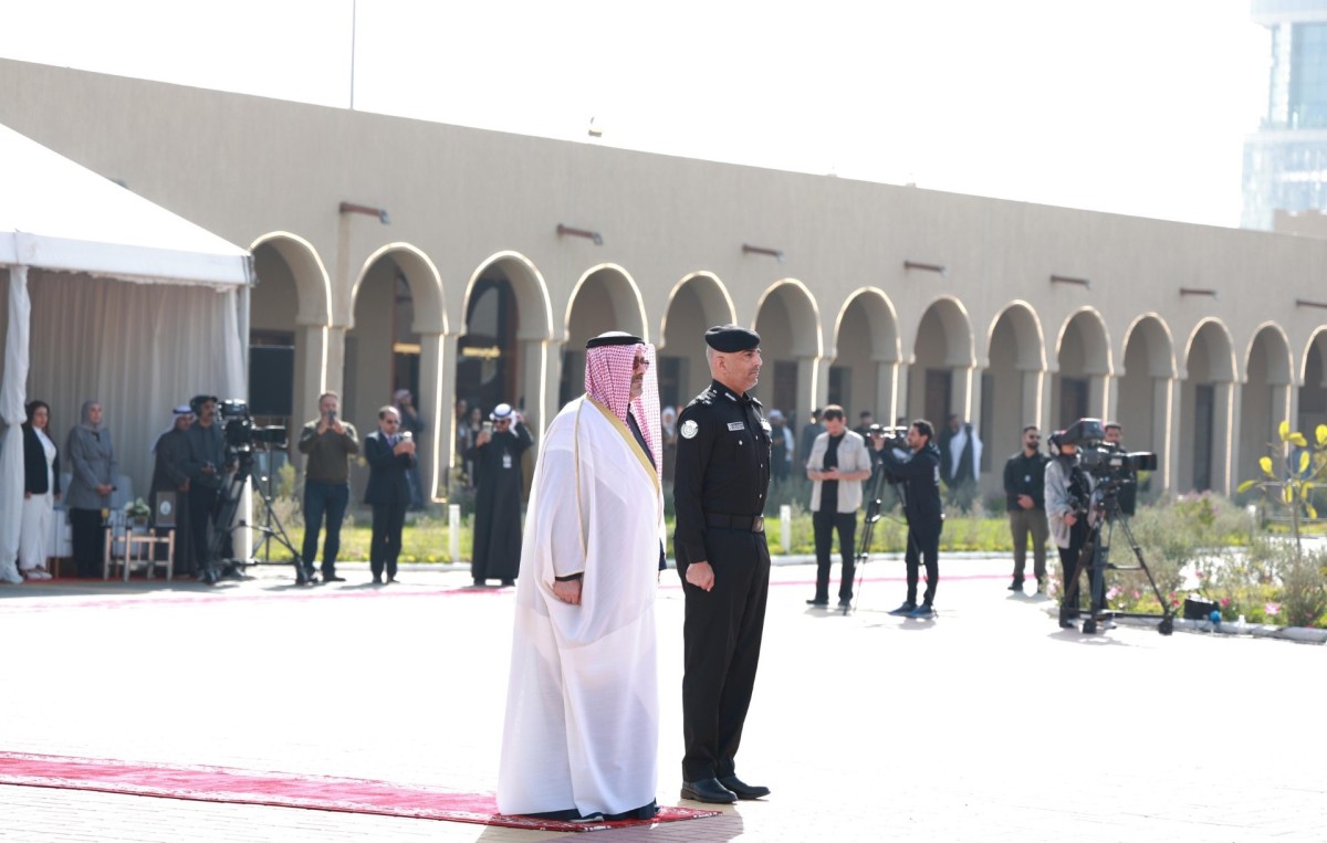 محافظ العاصمة: مراسم رفع العلم مناسبة وطنية تؤكد على صمود الشعب ووحدته