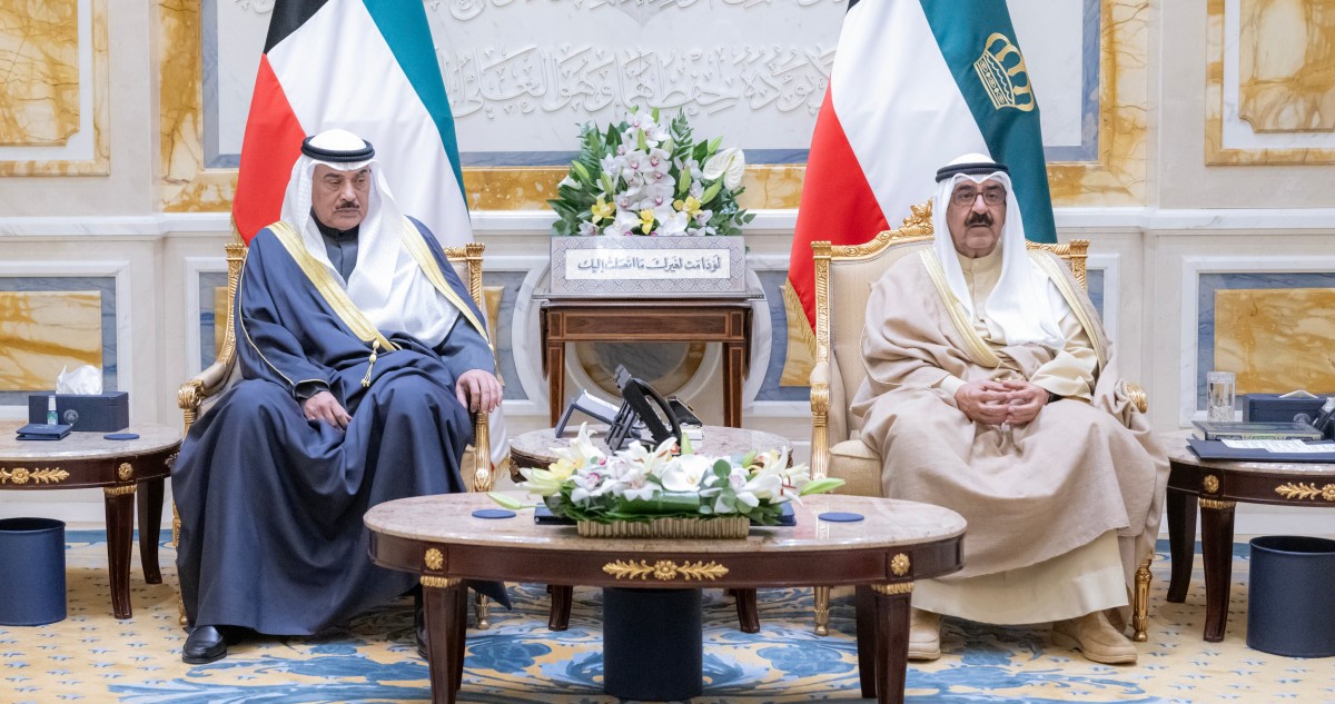 الكويت – سمو الأمير يستقبل الوزراء الجدد بحضور سمو ولي العهد ورئيس الدولة..