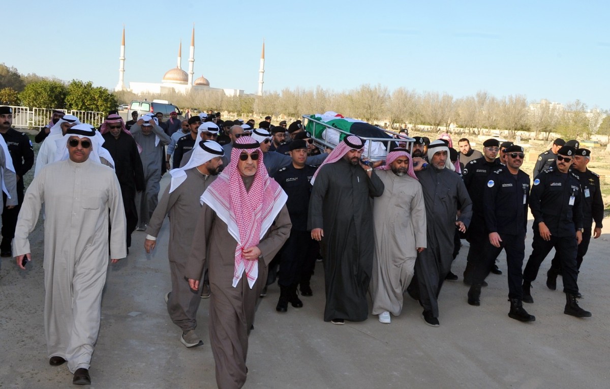 &rlm;الكويت تشيع شهيد الواجب خالد الشرف