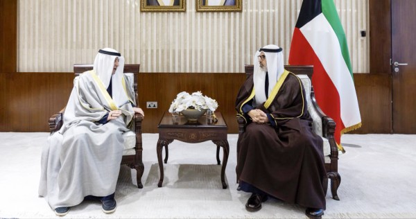 وزير الخارجية يستقبل الأمين العام لمجلس التعاون الخليجي